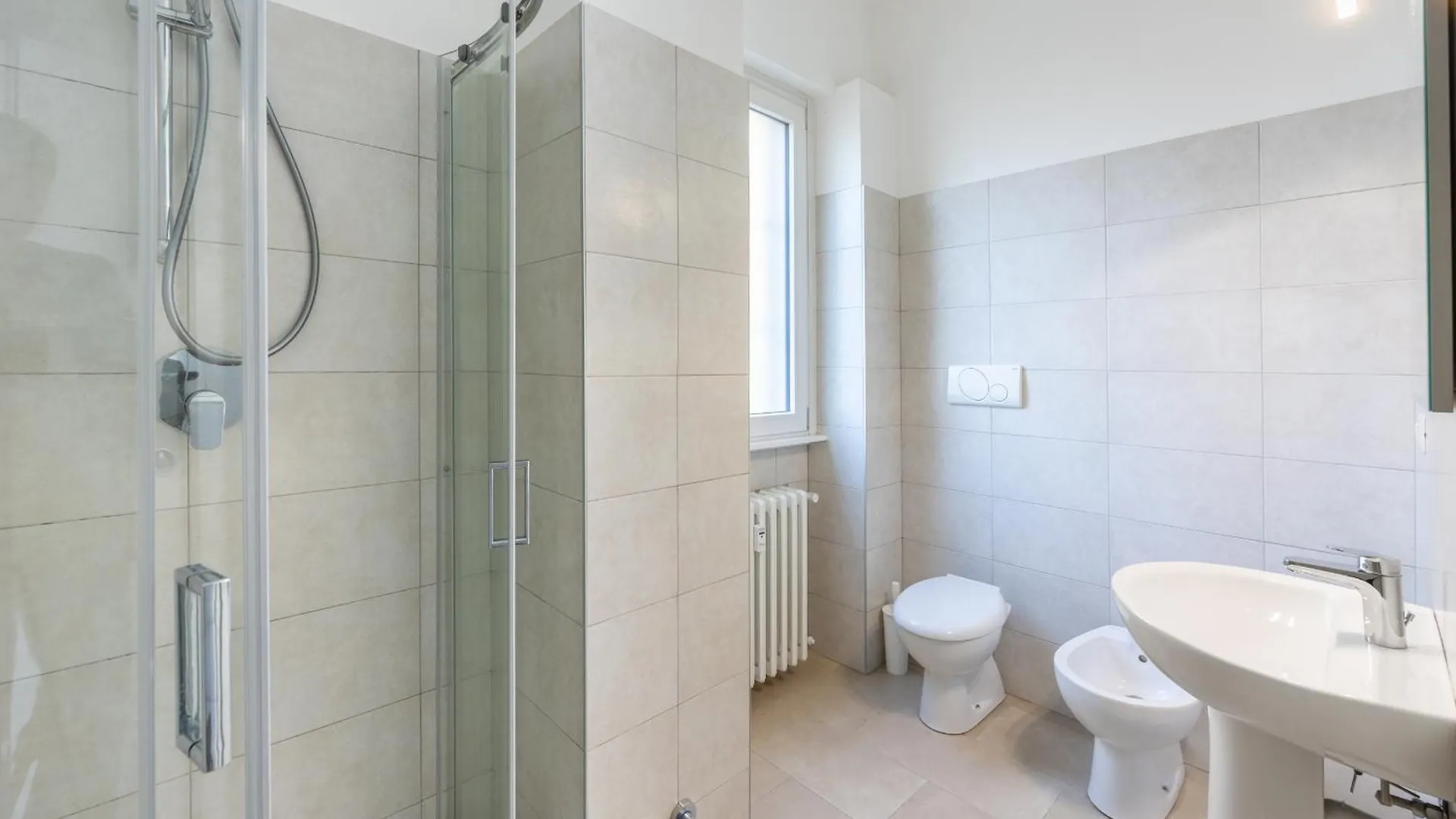 Cesano Boscone- One-Room Flat, Wi-Fi E Netflix Apartment